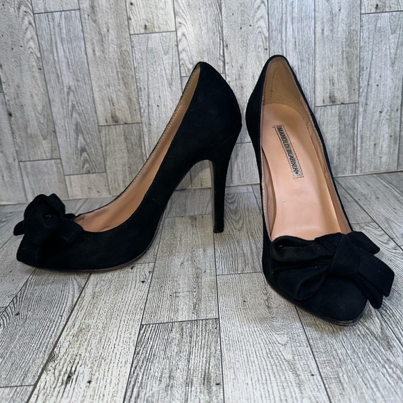 Manolo Blahnik Lisa Suede High-Heel Bow Pump Black size 38✨ - Picture 9 of 16